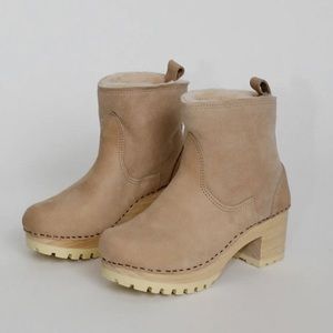 No.6 5” Pull On Shearling Clog Boot on Mid Tread in Bone Suede, size 39